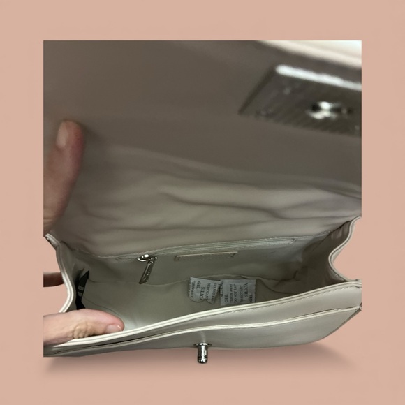 Badgley Mischka Cream Crossbody Bag - Picture 3 of 5